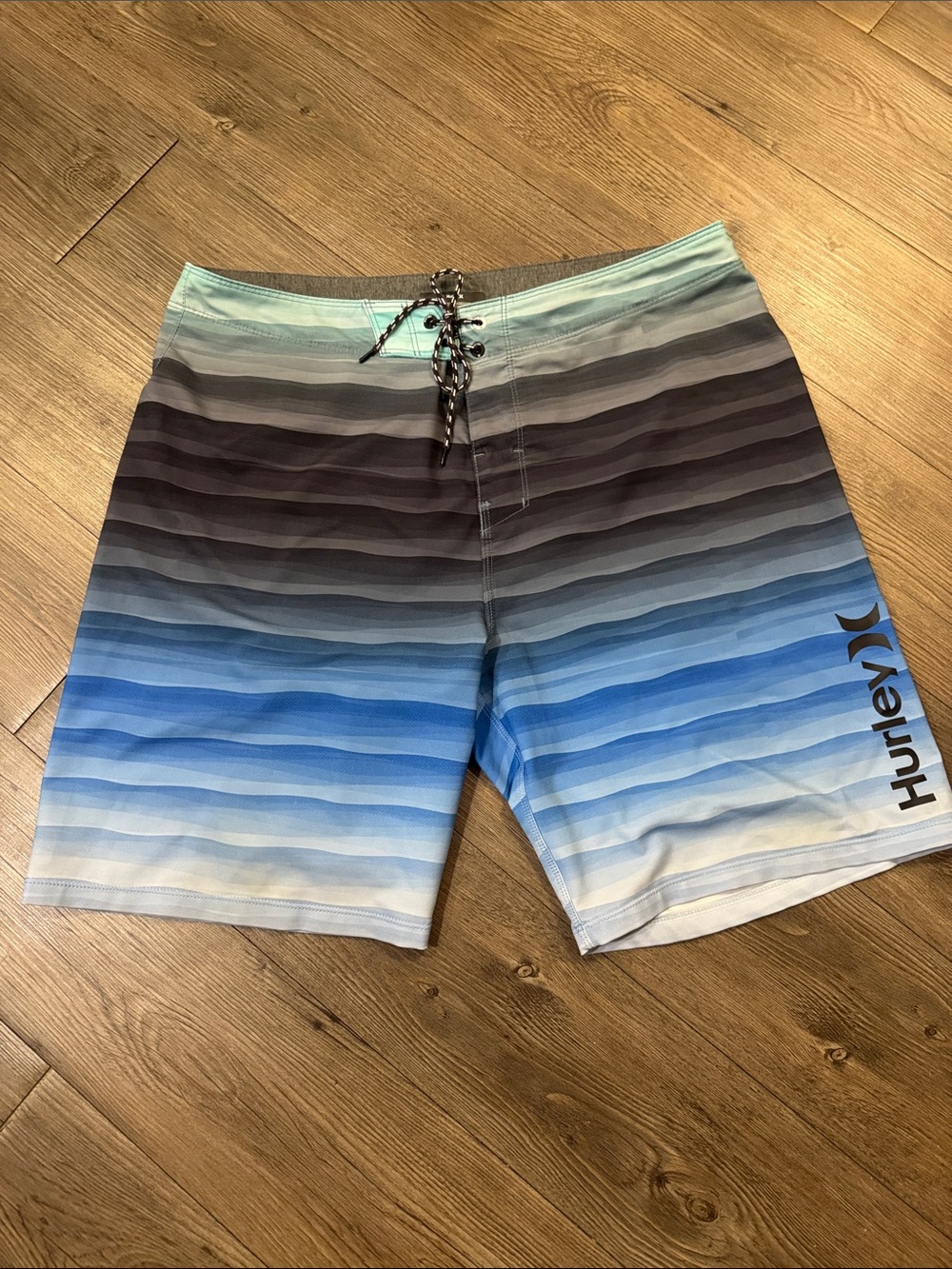 HURLEY PHANTOM PLAYA JACO BOARDSHORT. 34.